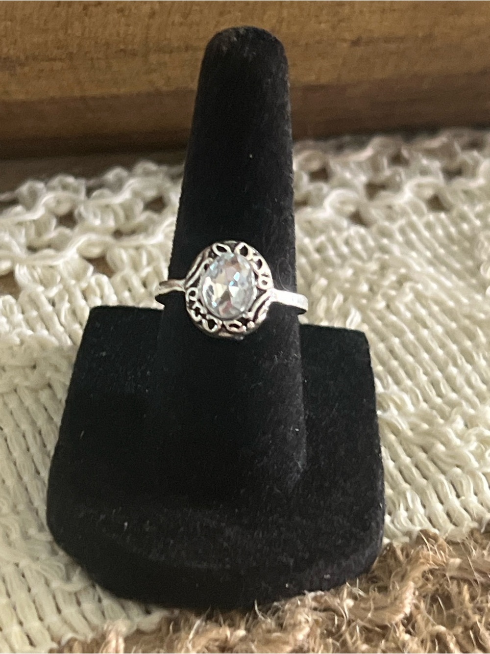 Fashion Oval Clear Stone Ring - Elegant Women’s Jewelry 5.5 size 30p4